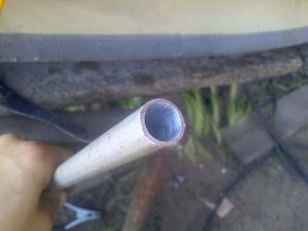 Bâton de ski de base Apple