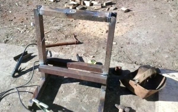 Cadre d'une presse à cadre d'un canal