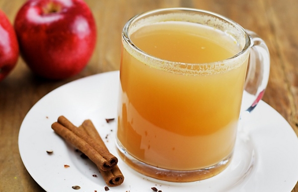 Les meilleurs en-cas pour le cidre sont les fruits de mer, le fromage ou les fruits.