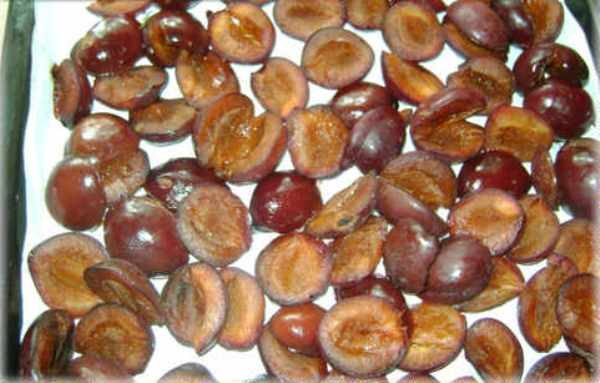 Mettez les prunes au four