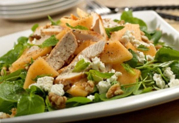 Пилешка салата с пъпеш