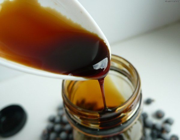 O xarope de bagas de amora não deve ser consumido em simultâneo com outros sumos de fruta, caso contrário, induzirá a indigestão.