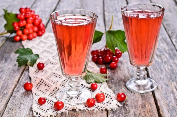 La teinture de Viorne sur le miel est utilisée pour prévenir les rhumes et renforcer le système immunitaire