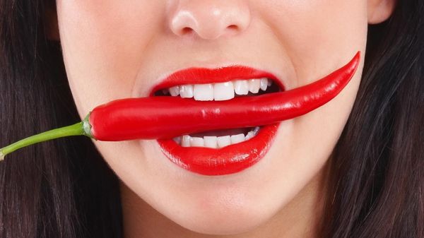 Οι έγκυες γυναίκες επιτρέπεται να χρησιμοποιούν ζεστές πιπεριές μόνο σε μικρές ποσότητες.