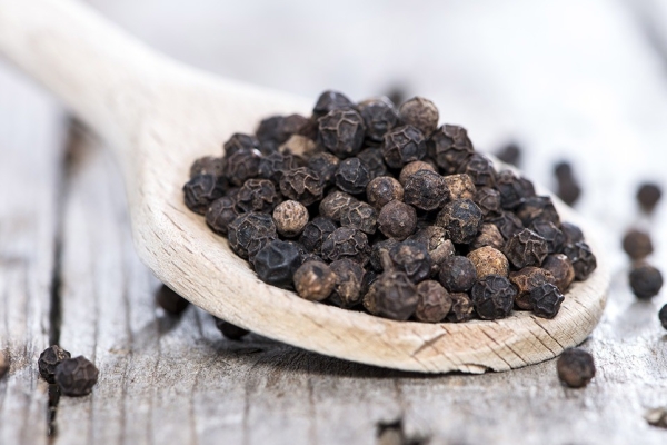 Pour le semis, vous pouvez acheter un sac de poivre noir