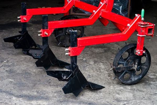 Okuchnik pour le tracteur T-25