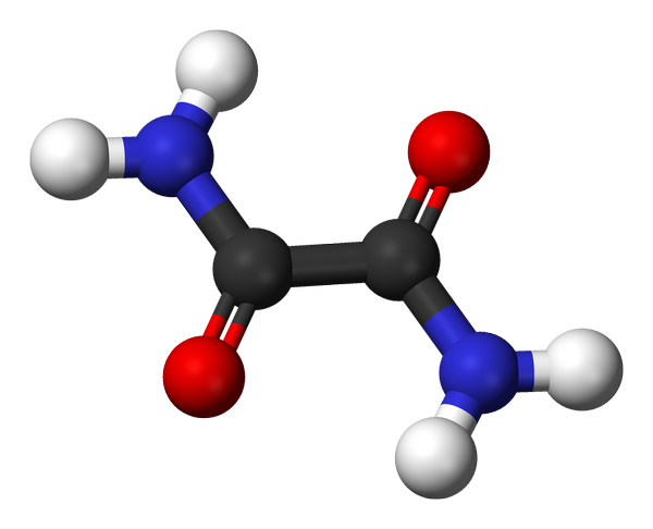 Δεδομένου ότι το φυτό περιέχει μια μεγάλη ποσότητα οξαλικού οξέος - πρέπει να συμβουλευτείτε έναν γιατρό