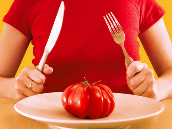 Tomatoes can not be eaten with allergies and diseases that may worsen after eating red fruits