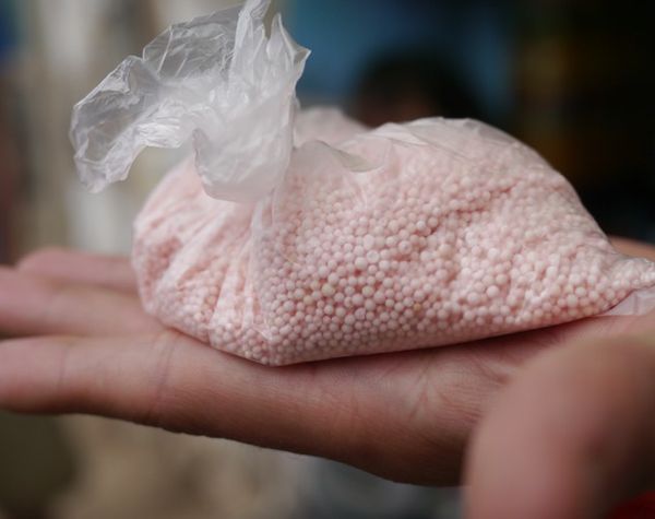 How to feed ammonium nitrate