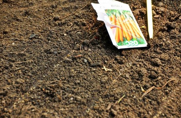 İniş için oluklar birbirinden 20-25 cm uzakta olmalıdır.